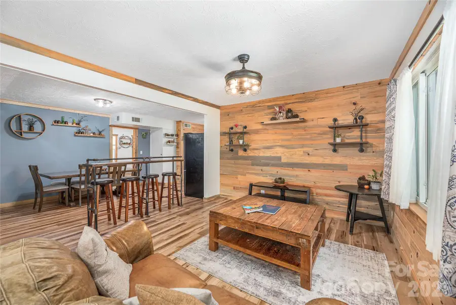 258 Camelot Drive, Clyde, NC 28721 - #3