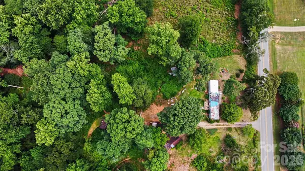 732 Woods Chapel Road, Duncan, SC 29334