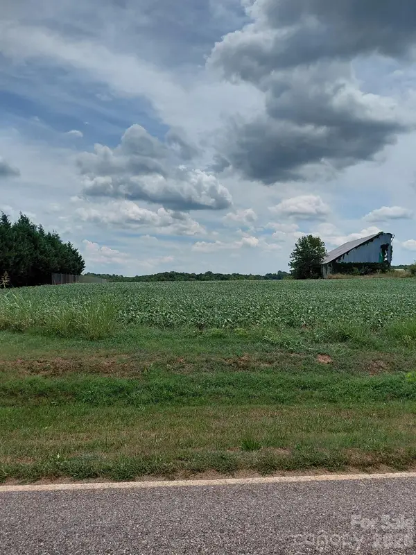 000 Howards Bridge Road, Union Grove, NC 28689