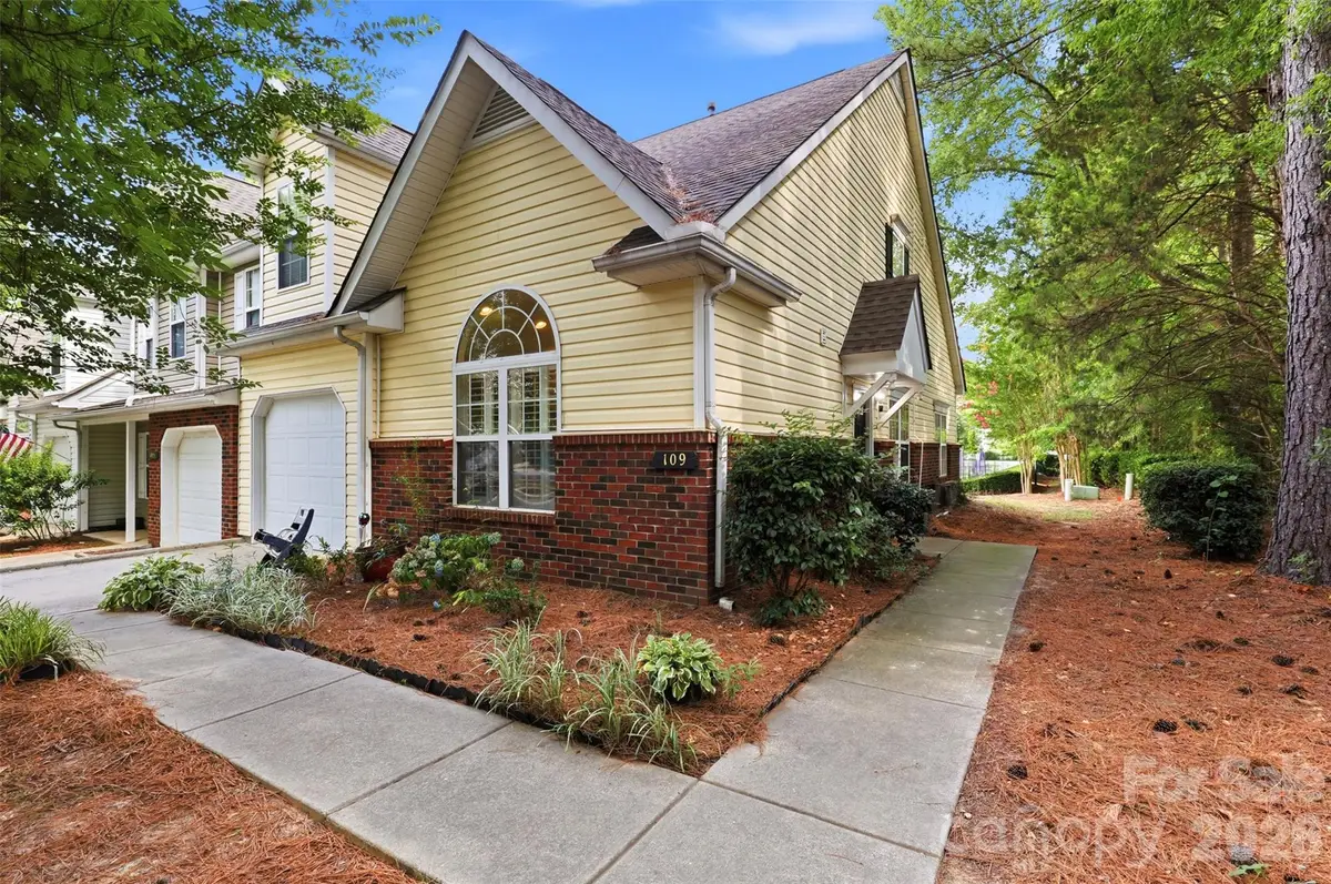109 Prescott Street, Matthews, NC 28104 - #1