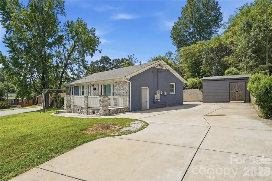 4324 Hidden Valley Road, Charlotte, NC 28213 - #3