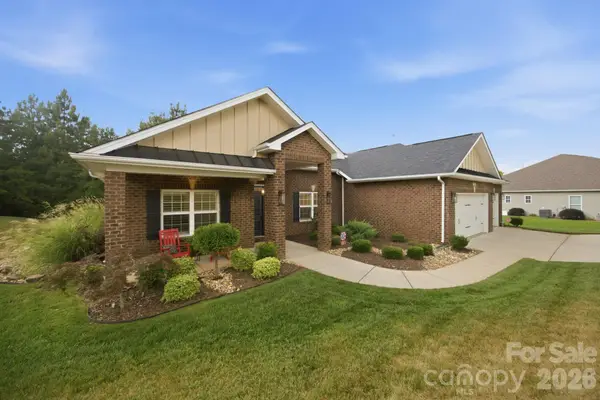 193 Hunters Hill Drive, Statesville, NC 28677