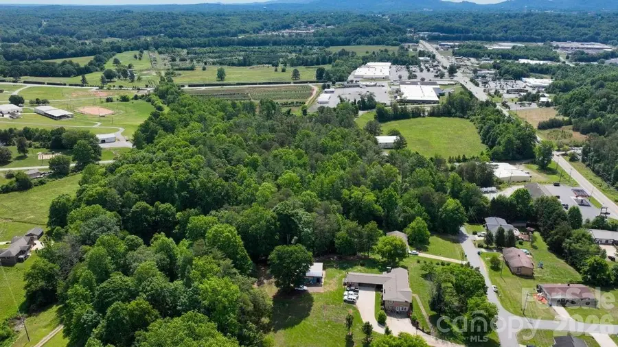 215 Charles Avenue, Morganton, NC 28655 - #2