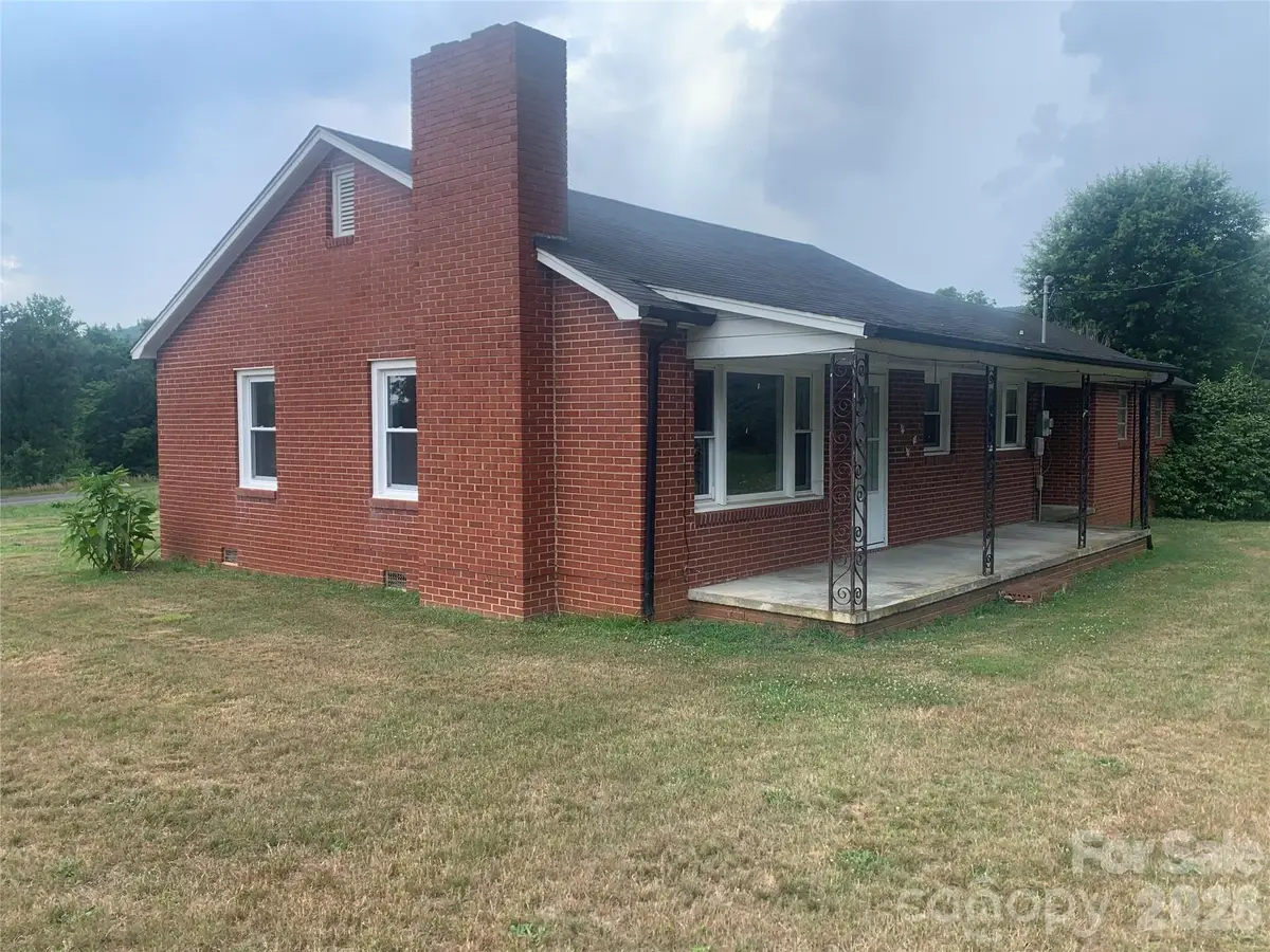 6231 Nc 16 Highway N, Taylorsville, NC 28681 - #1