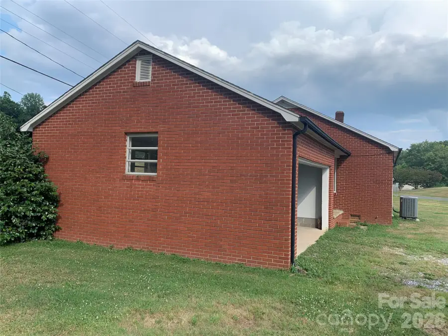 6231 Nc 16 Highway N, Taylorsville, NC 28681 - #2