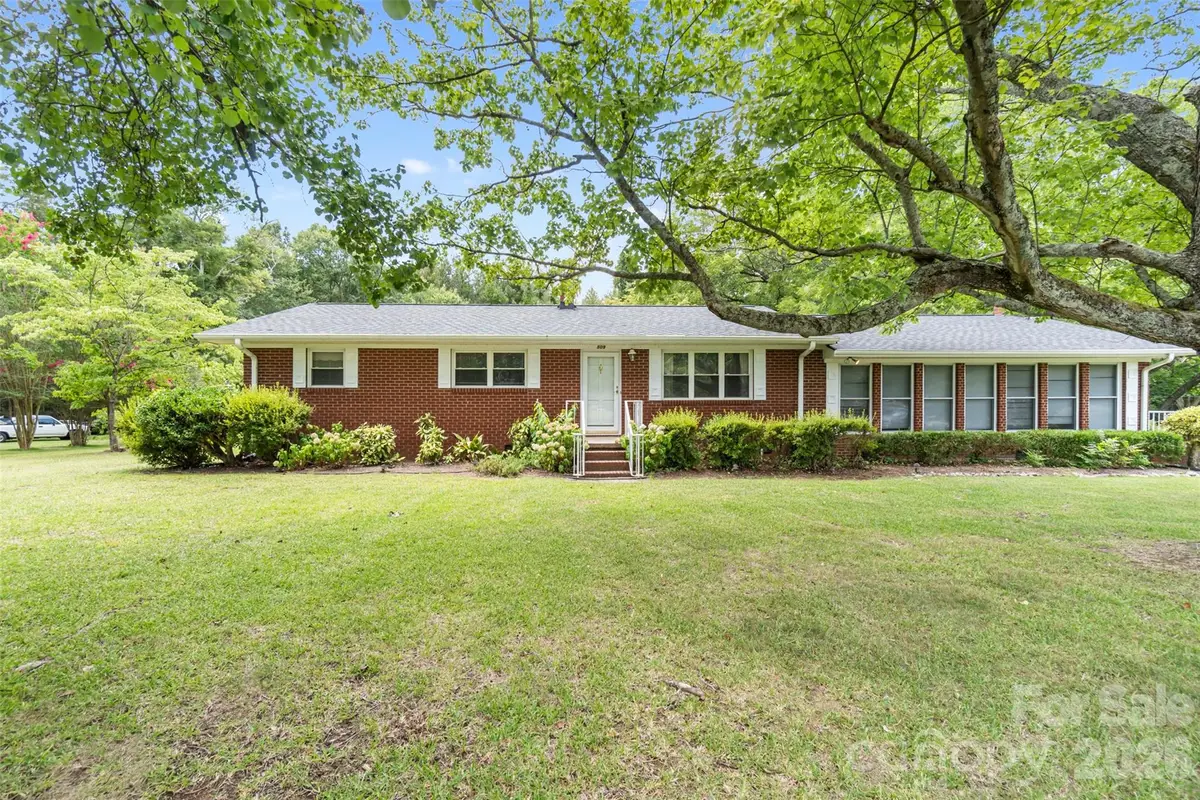 509 Lakeview Drive, Wadesboro, NC 28170 - #1
