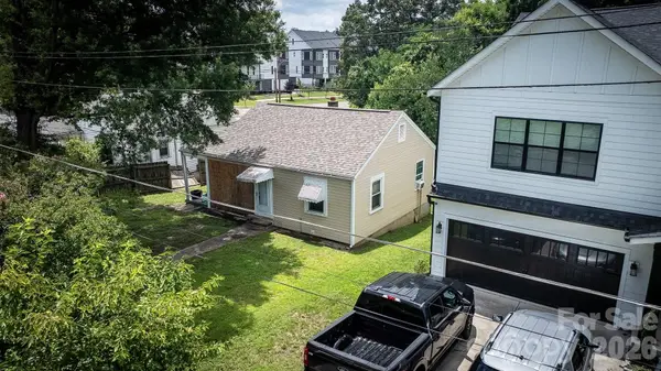 405 W Cama Street, Charlotte, NC 28217