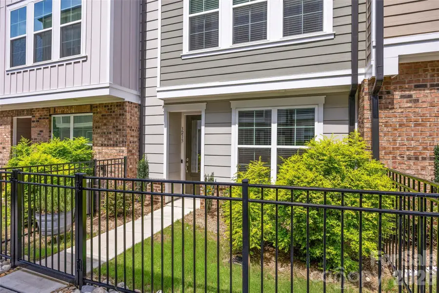 3213 Zenith Lane, Charlotte, NC 28205 - #3
