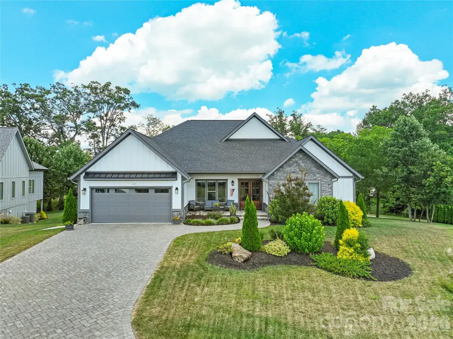 549 Daniel Circle Drive, Mills River, NC 28759 - #2