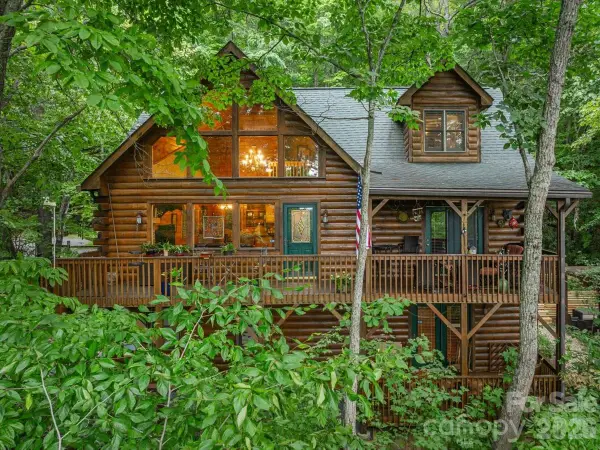 30 Rhododendron Drive, Waynesville, NC 28786