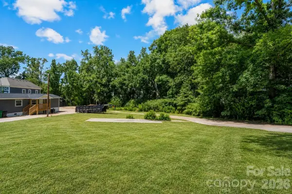 5008 Victoria Avenue, Charlotte, NC 28269