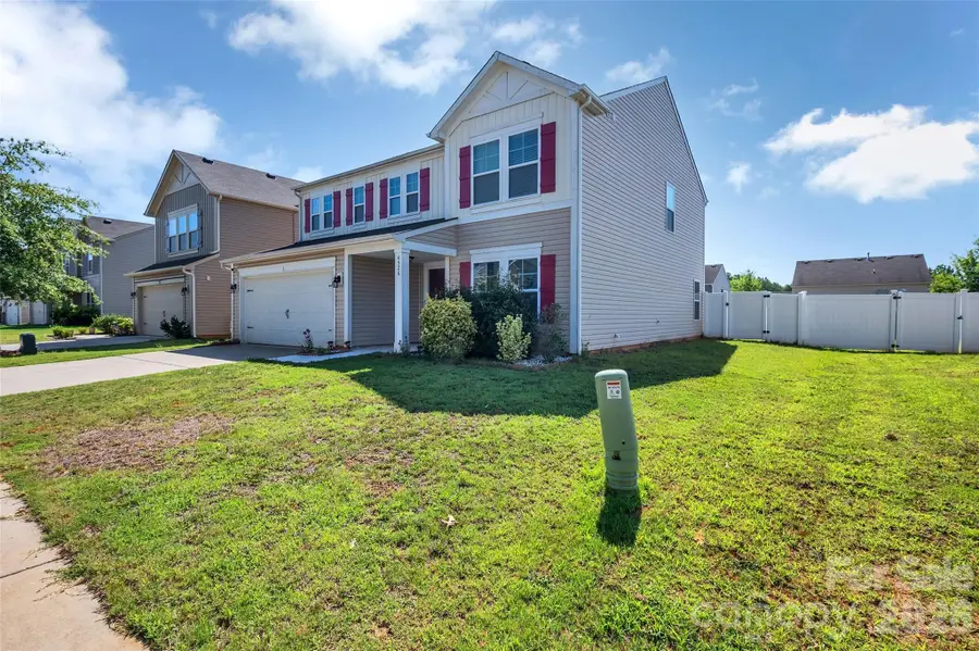 4526 Carnation Court, Charlotte, NC 28269 - #2