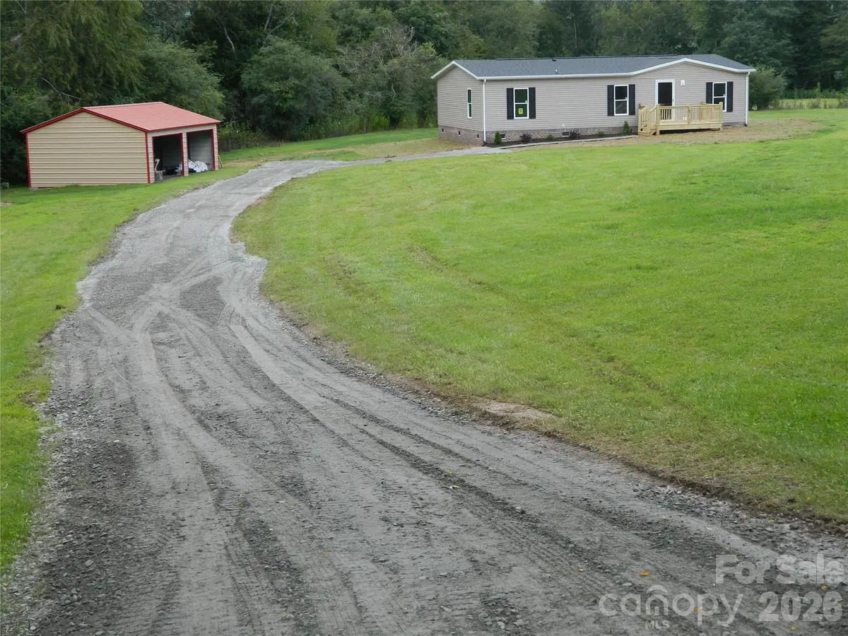 3944 Hollywood Ridge Road Ne, Lenoir, NC 28645 - #1