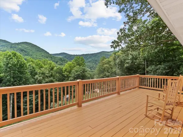 198 Florida Hill Drive, Green Mountain, NC 28740