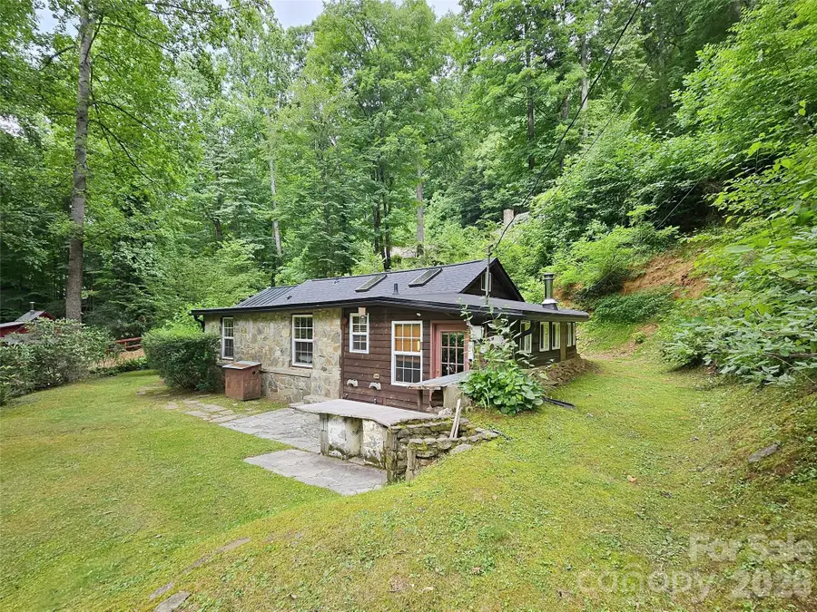 33 Tennis Court Road, Burnsville, NC 28714 - #2