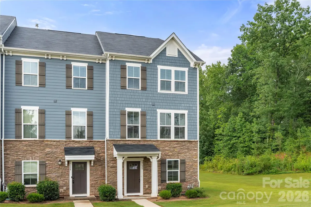 10620 Overlook Mountain Drive, Charlotte, NC 28216 - #1