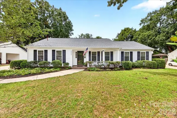 2000 Lawton Bluff Road, Charlotte, NC 28226
