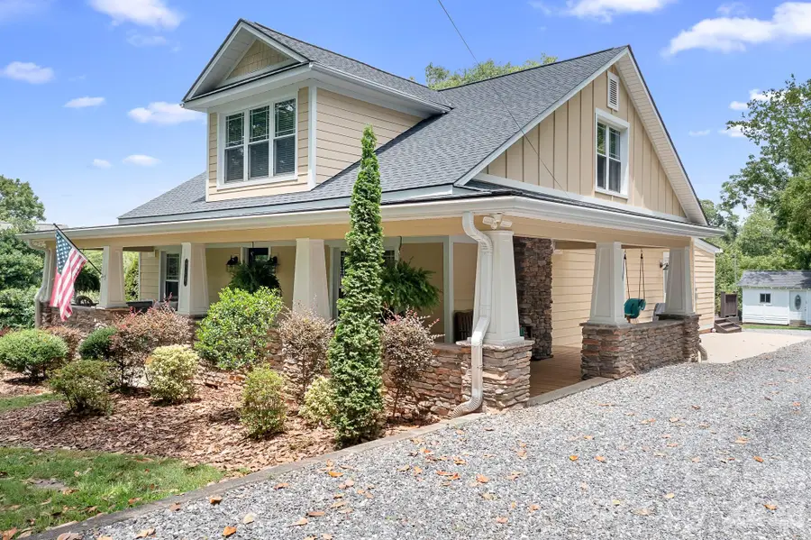 708 N Grove Street, Lincolnton, NC 28092 - #3