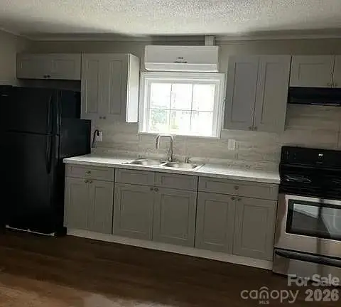 105 N Pugh Street, Lexington, NC 27292 - #2