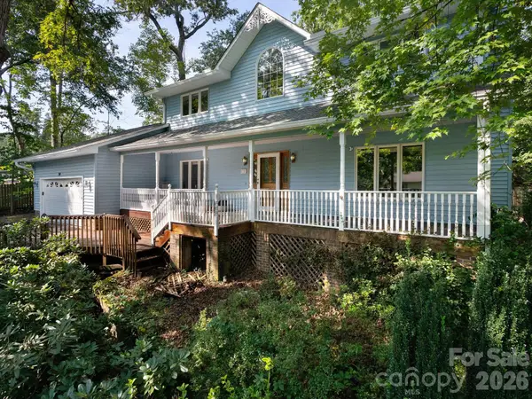 30 S Oaks Circle, Asheville, NC 28806