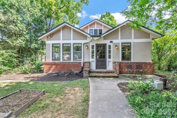 22 Fenner Avenue, Asheville, NC 28804