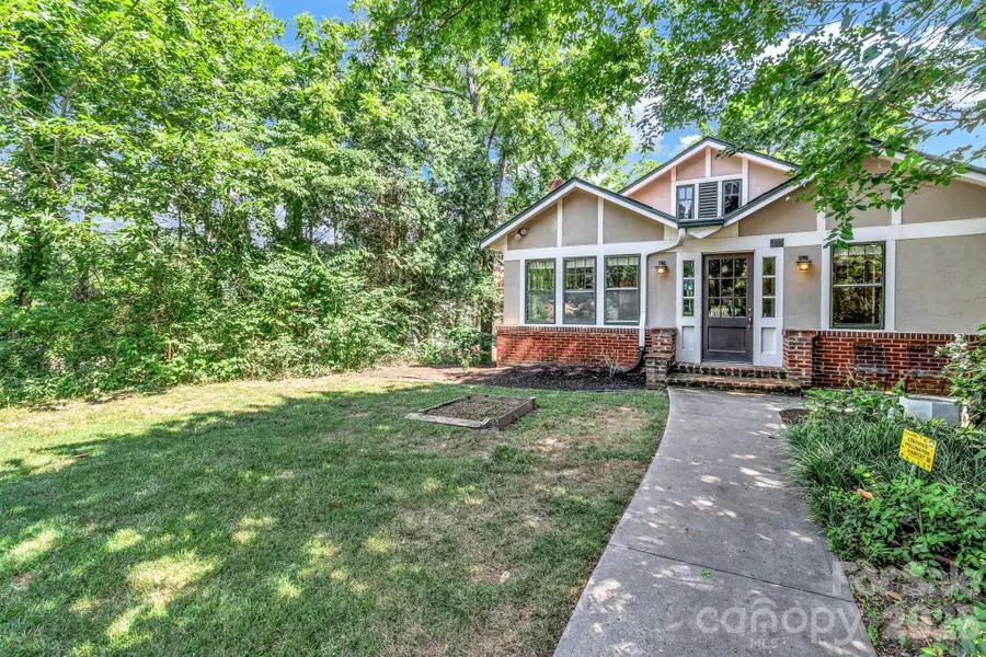22 Fenner Avenue, Asheville, NC 28804 - #2