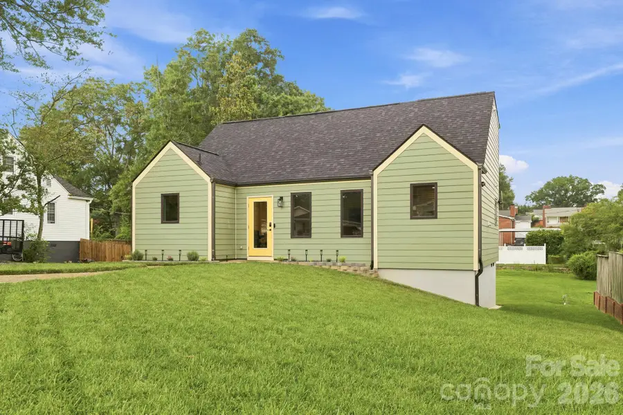 108 W Lee Avenue, Bessemer City, NC 28016 - #2
