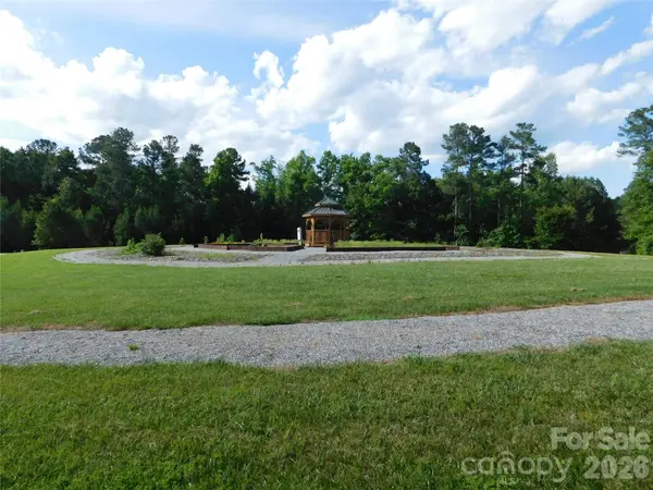 139 W Settings Boulevard Nw #106, Valdese, NC 28690