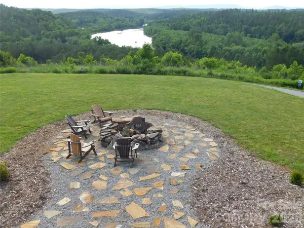 305 E Settings Boulevard Nw #95, Valdese, NC 28690