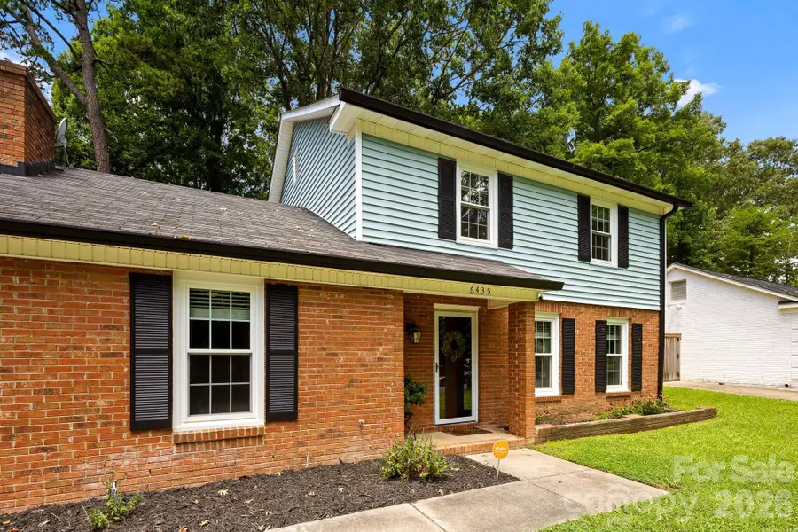 6435 Bridlewood Lane, Charlotte, NC 28215 - #2
