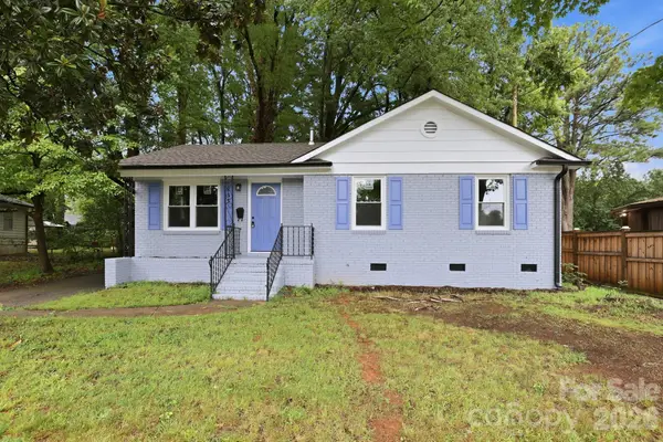 835 Ranch Road, Charlotte, NC 28208