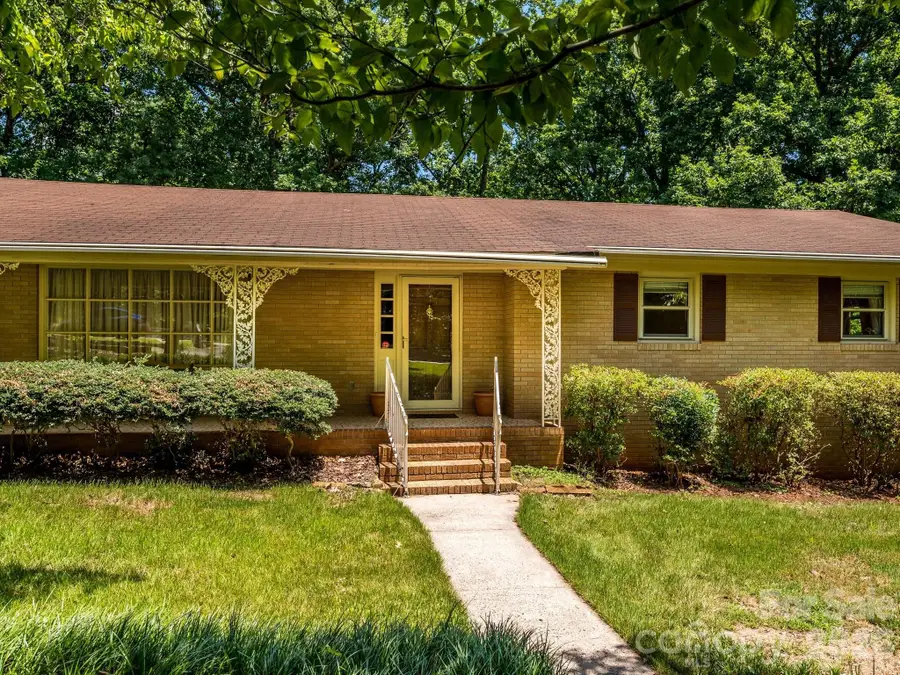 3712 Brookwood Road, Charlotte, NC 28215 - #2