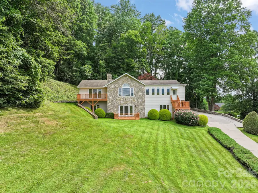 415 Knollwood Drive, Waynesville, NC 28786 - #2