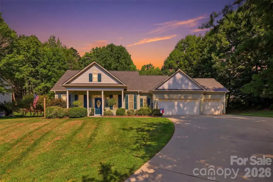 3809 Creek Ridge Drive, Denver, NC 28037 - #3