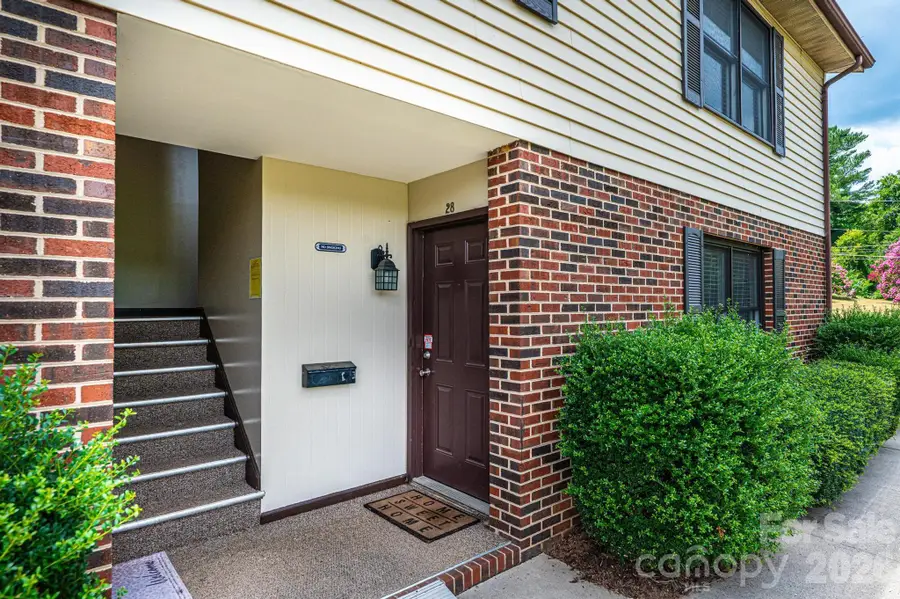 525 12th Street Sw #28, Hickory, NC 28602 - #3