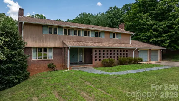 1335 36th Avenue Drive Ne, Hickory, NC 28601