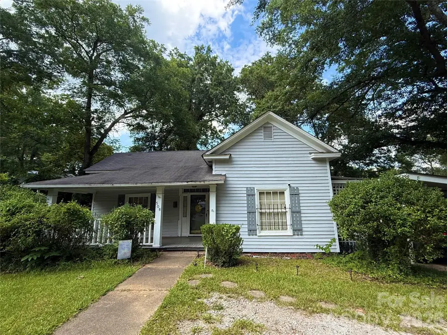 508 Chesterfield Avenue, Lancaster, SC 29720 - #2