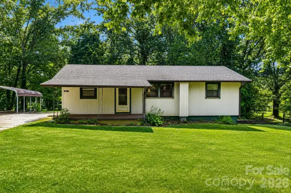43 Open Valley Road, Marion, NC 28752