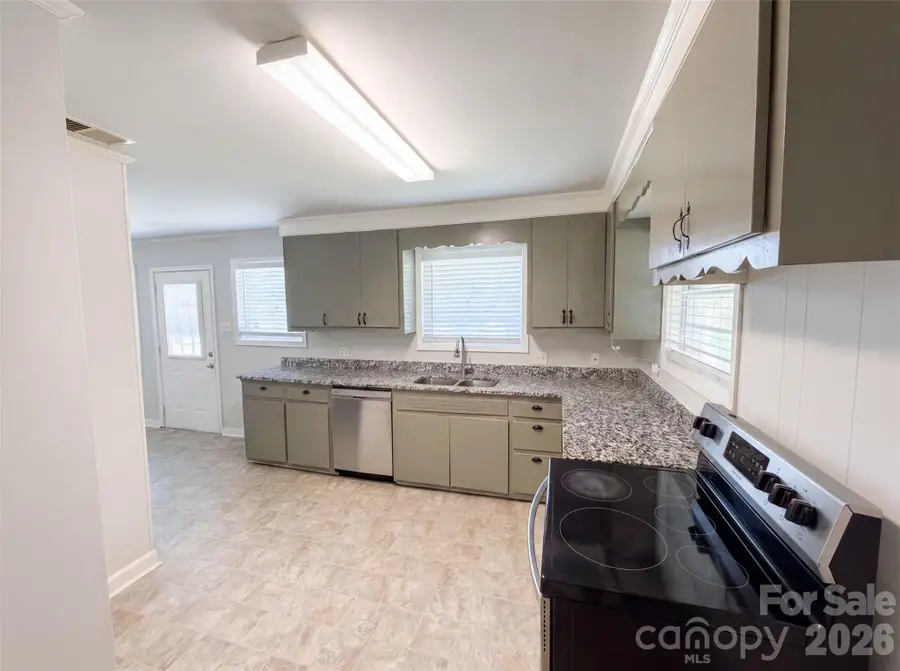 608 E Ryder Avenue, Landis, NC 28088 - #2