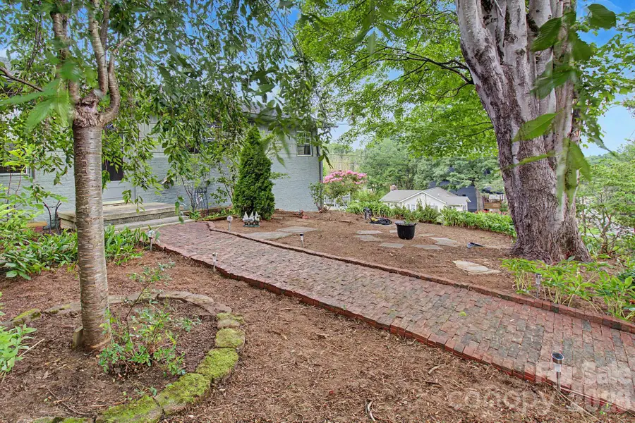 25 Wentworth Avenue, Asheville, NC 28803 - #2