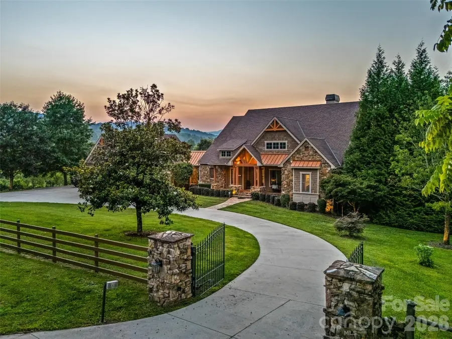 280 Walnut Hollow Road, Brevard, NC 28712 - #2