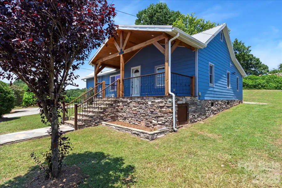 136 W Wilhemenia Street #19-22, Marion, NC 28752 - #3