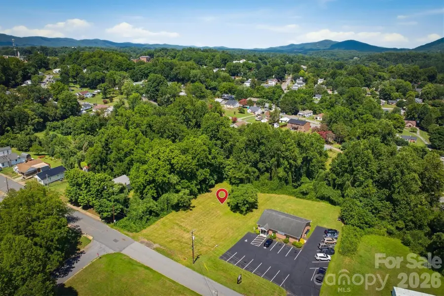 501 Realty Street Sw, Lenoir, NC 28645 - #3