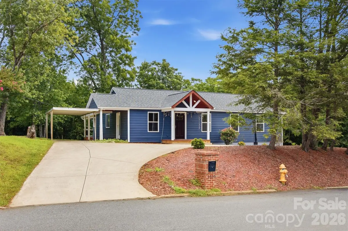 1515 Berkley Street Sw, Lenoir, NC 28645 - #1