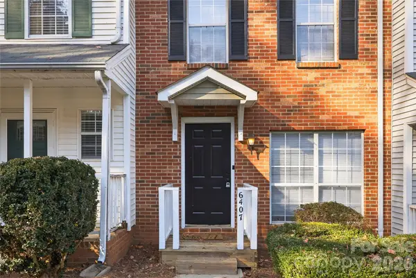 6407 Windsor Gate Lane, Charlotte, NC 28215