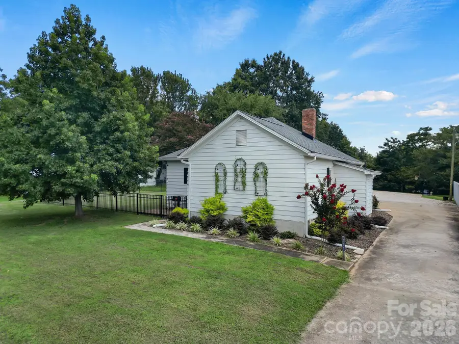 207 Faulkner Street, Clover, SC 29710 - #3
