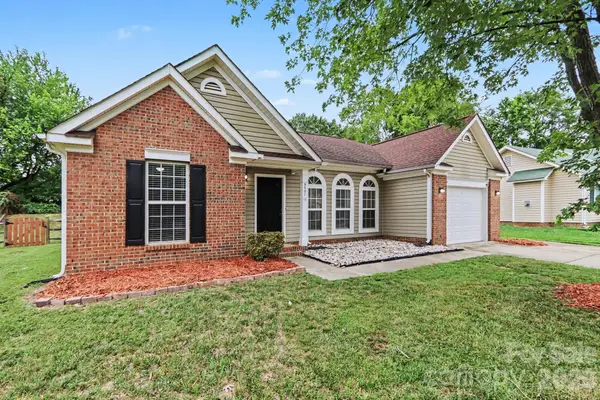 9507 Misty Arbor Way, Charlotte, NC 28269