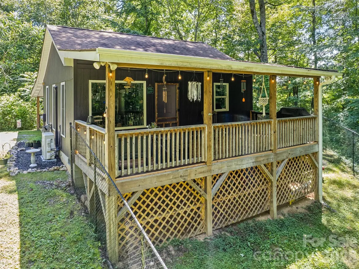 322 Mckinzie Place, Waynesville, NC 28785 - #1