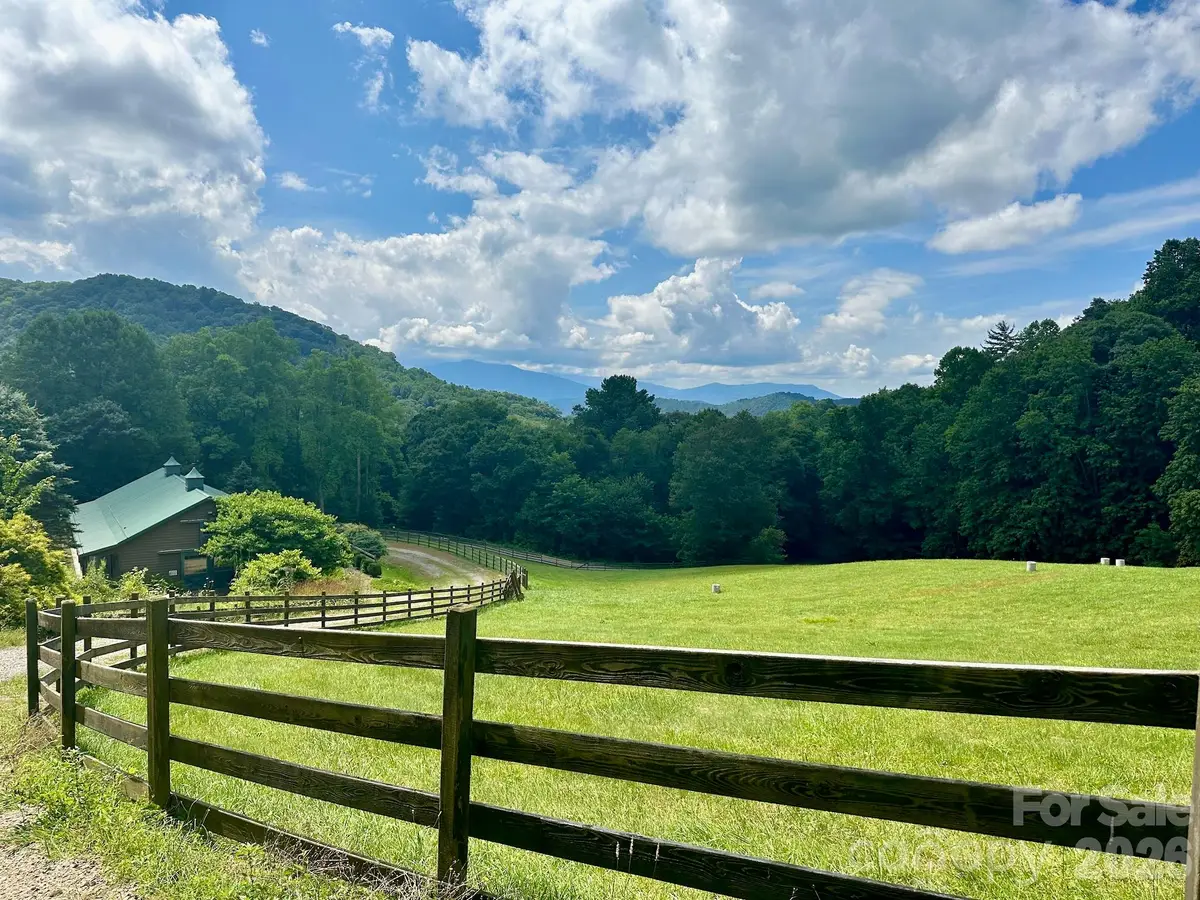 35 Flying Hawk Way, Clyde, NC 28721 - #1