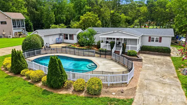 4520 Lake Drive, Sherrills Ford, NC 28673